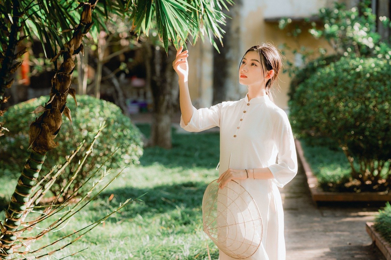 vietnamese woman 7775904 1280